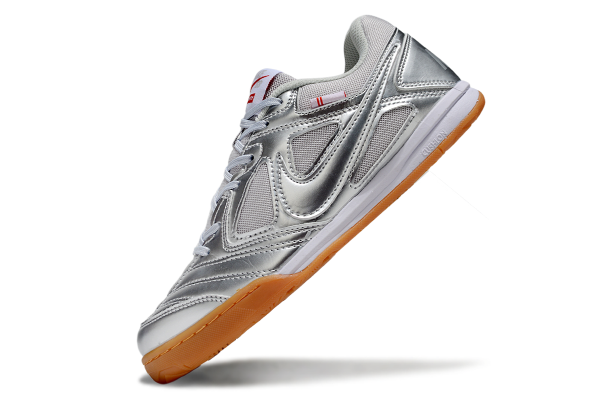 Chuteira Futsal Nike SB Gato x Supreme