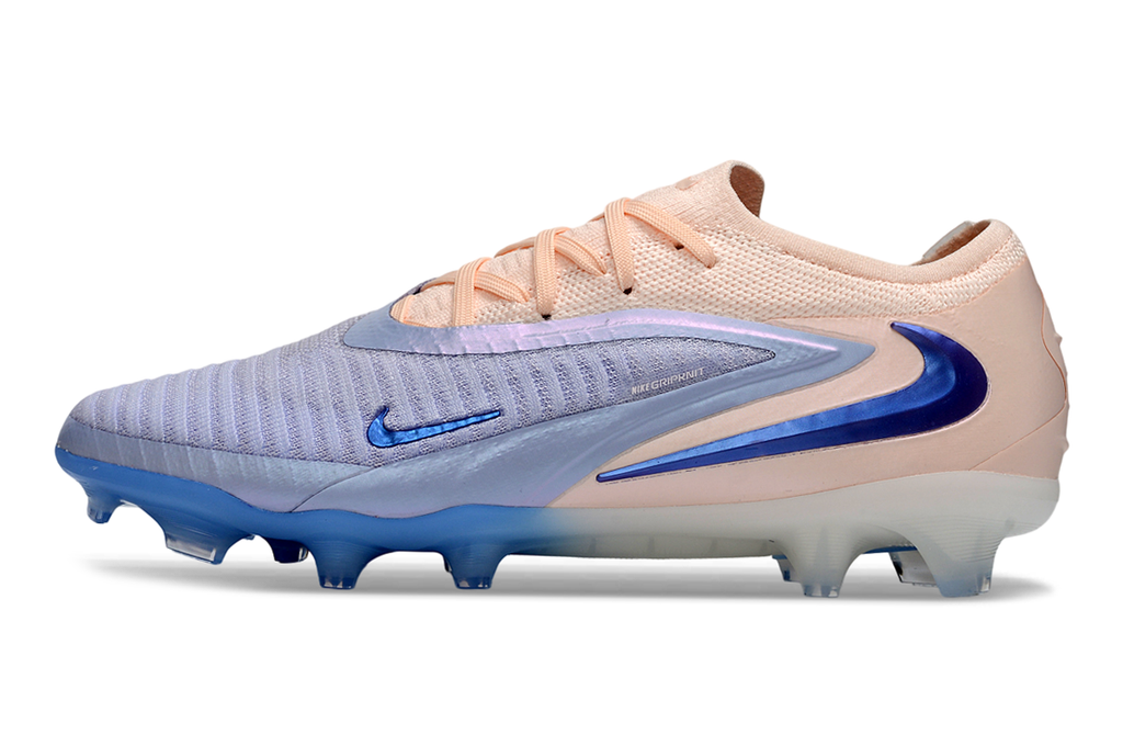 Chuteira Campo NIKE Phantom 6 Elite Low FG na cor Ghost/Guava Ice