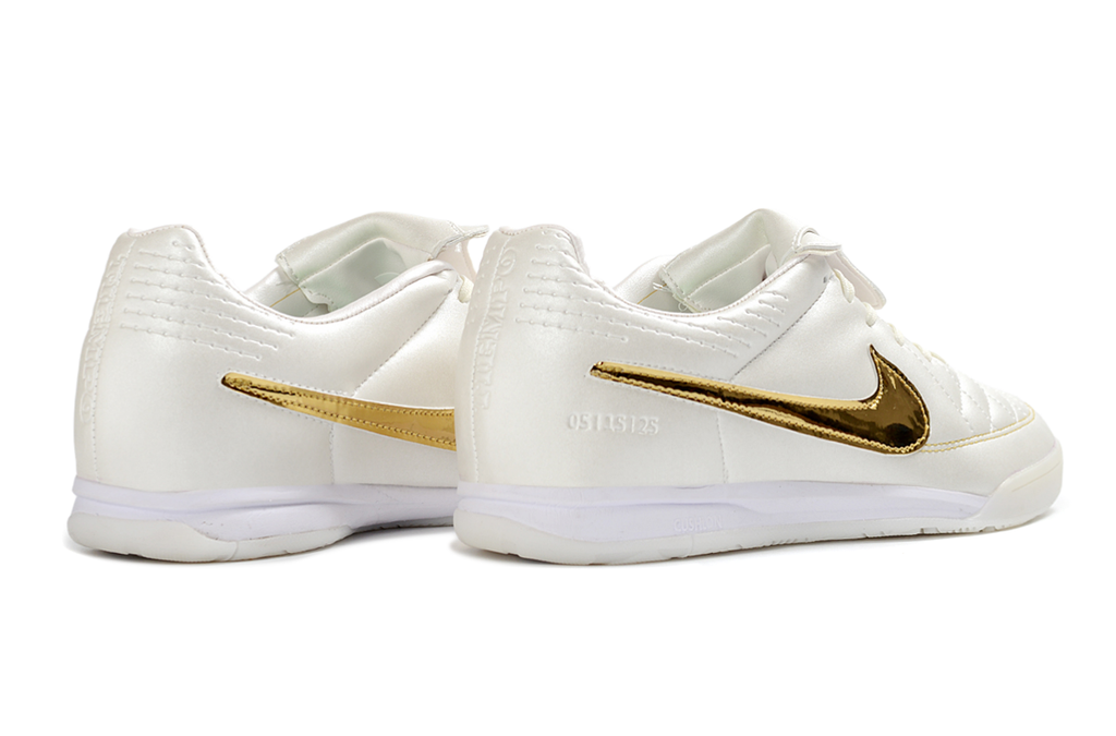 Chuteira Futsal Nike Tiempo Legend "Touch of Gold" Ronaldinho SE