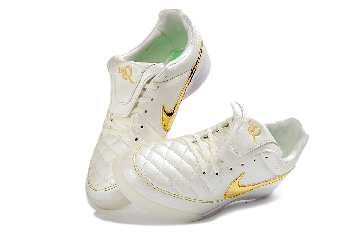 Chuteira Futsal Nike Tiempo Legend "Touch of Gold" Ronaldinho SE
