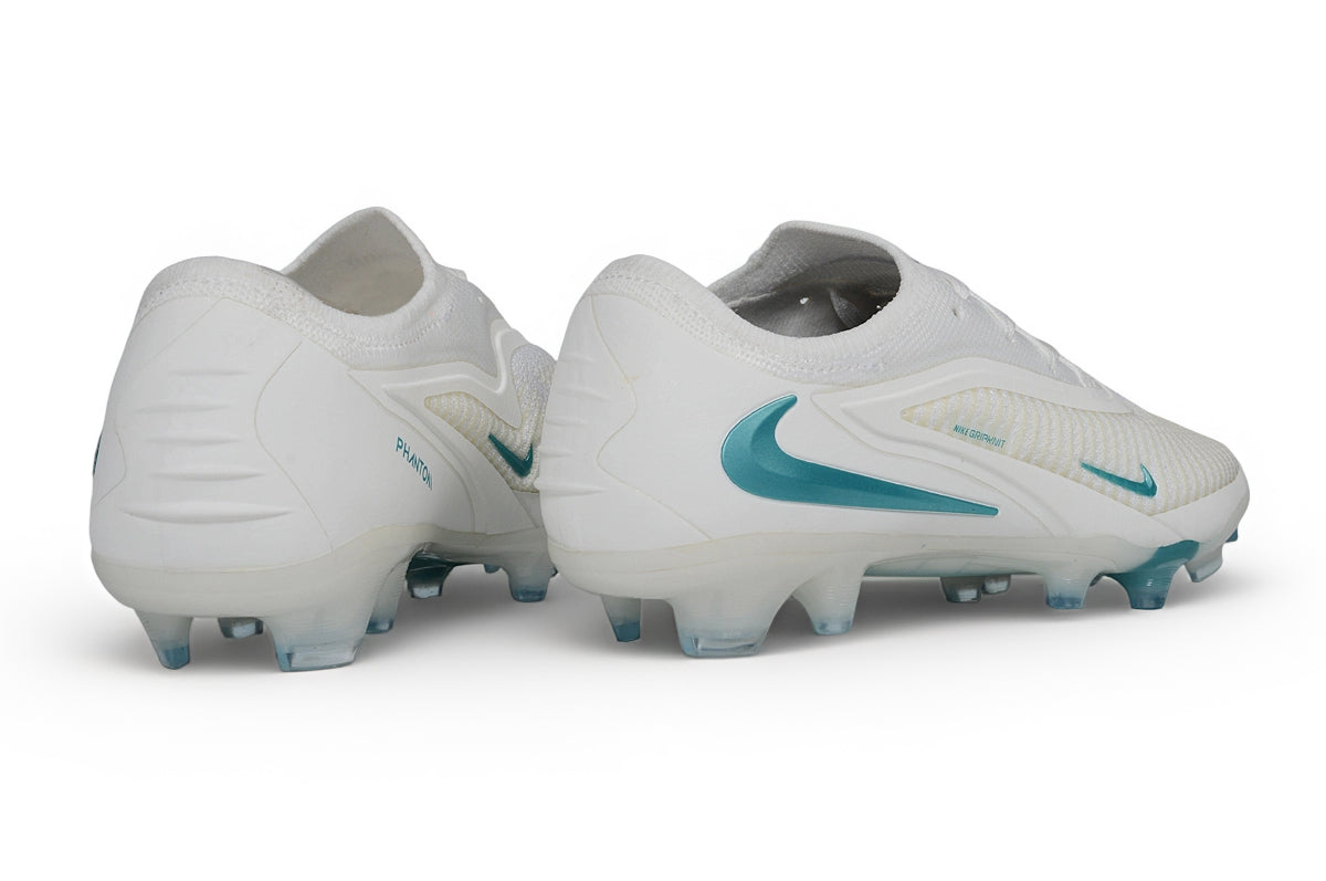 Nike Phantom 6 Elite Low FG Firm-Ground Soccer Cleats
